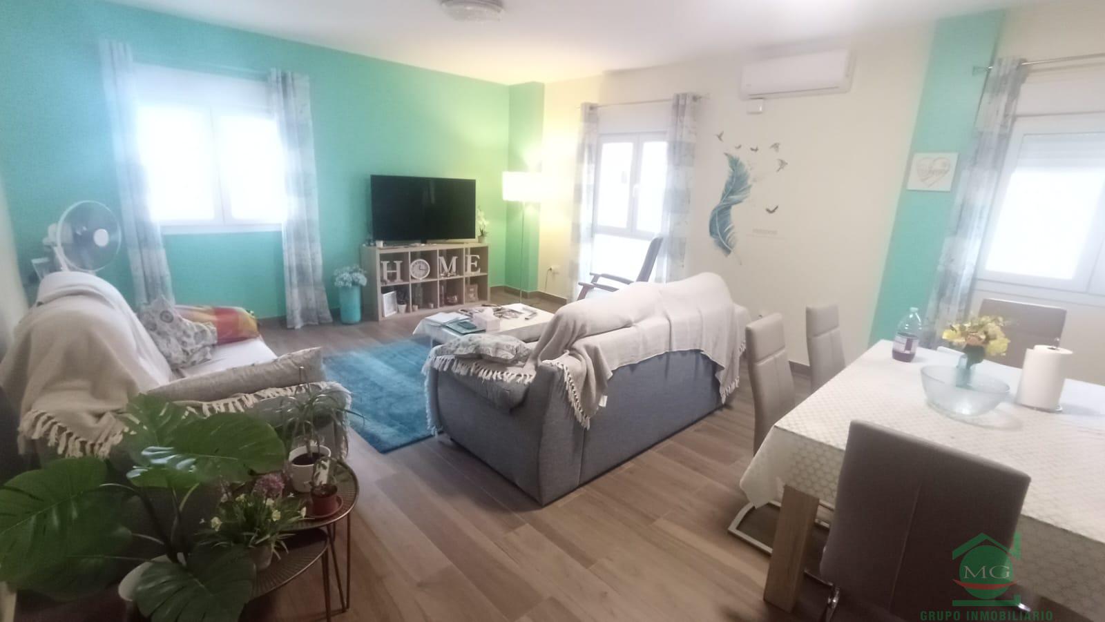 For sale of flat in La Linea de la Concepcion