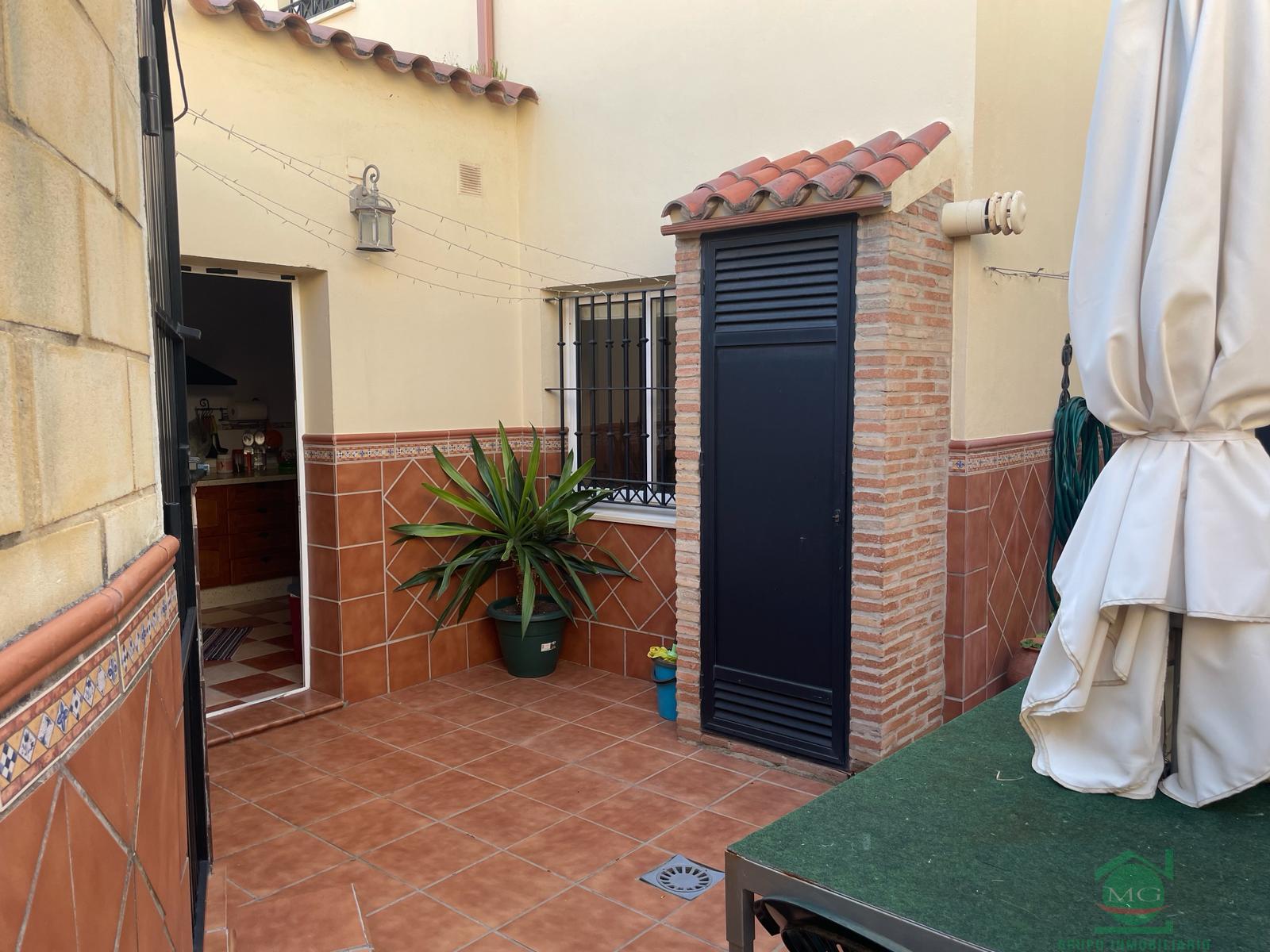 For sale of house in Los Barrios