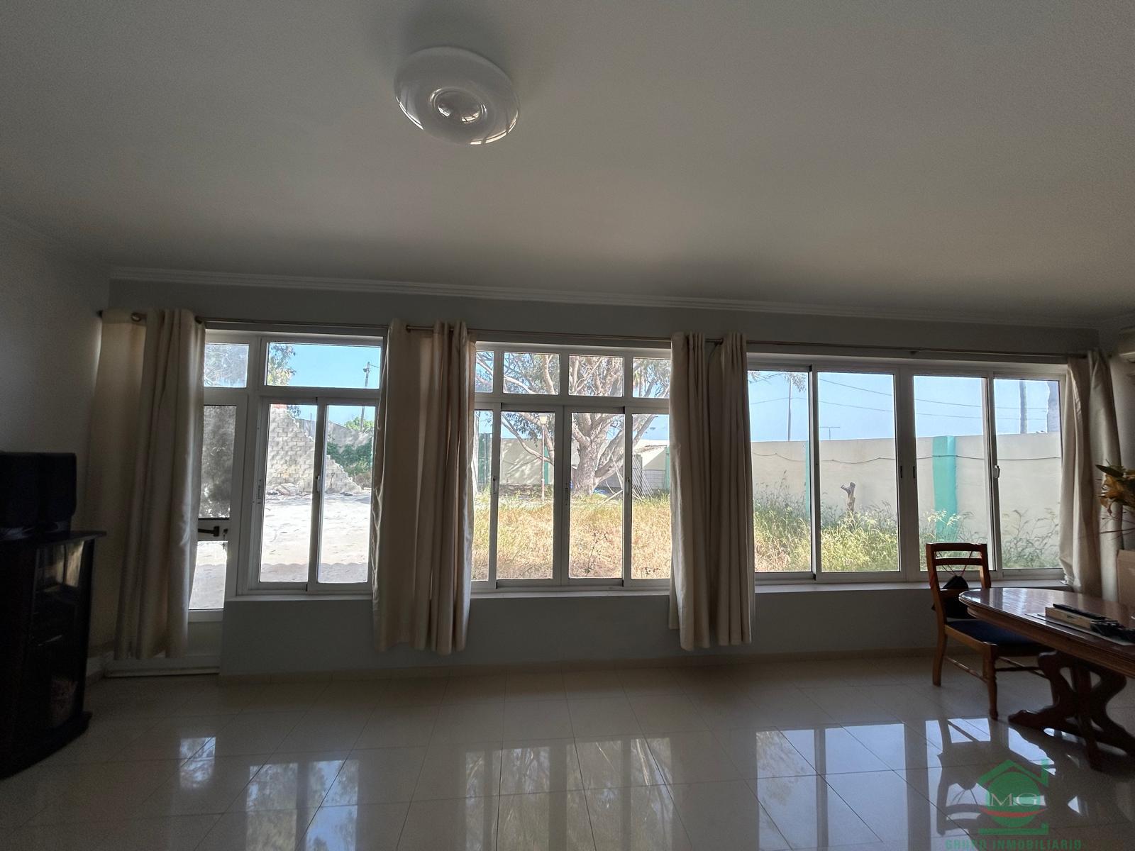 For sale of chalet in Los Barrios