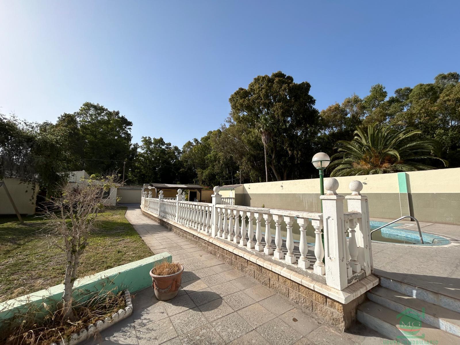 For sale of chalet in Los Barrios