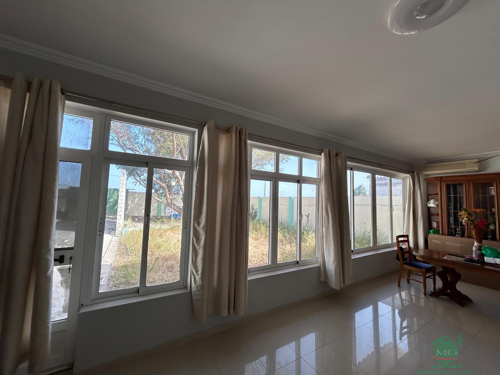 For sale of chalet in Los Barrios
