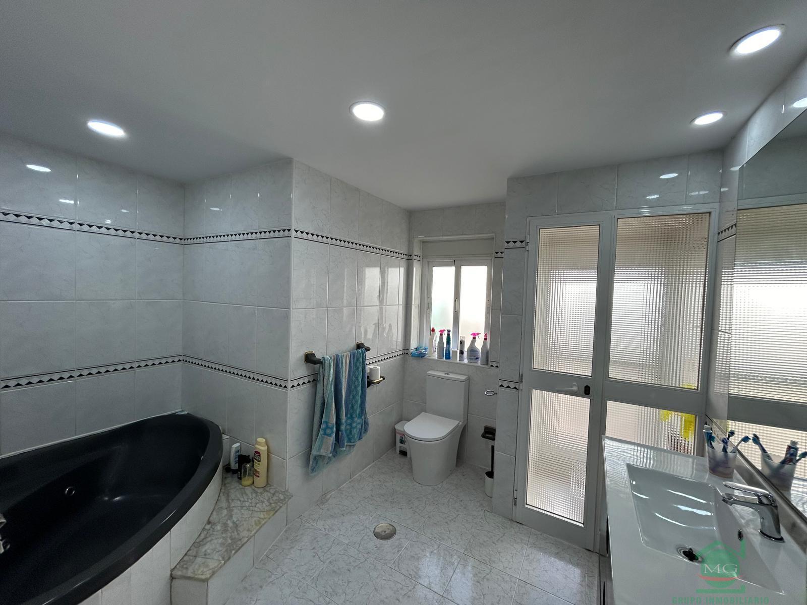 For sale of chalet in Los Barrios