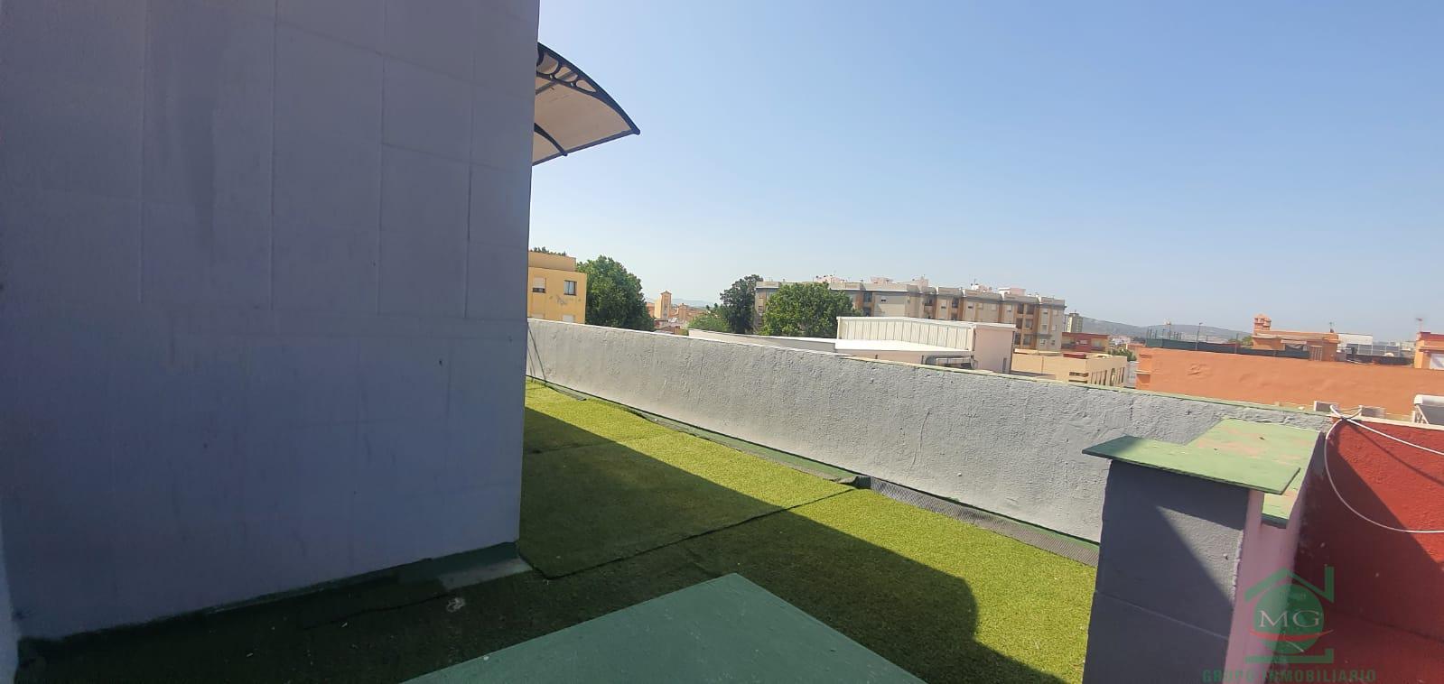 For sale of penthouse in La Linea de la Concepcion