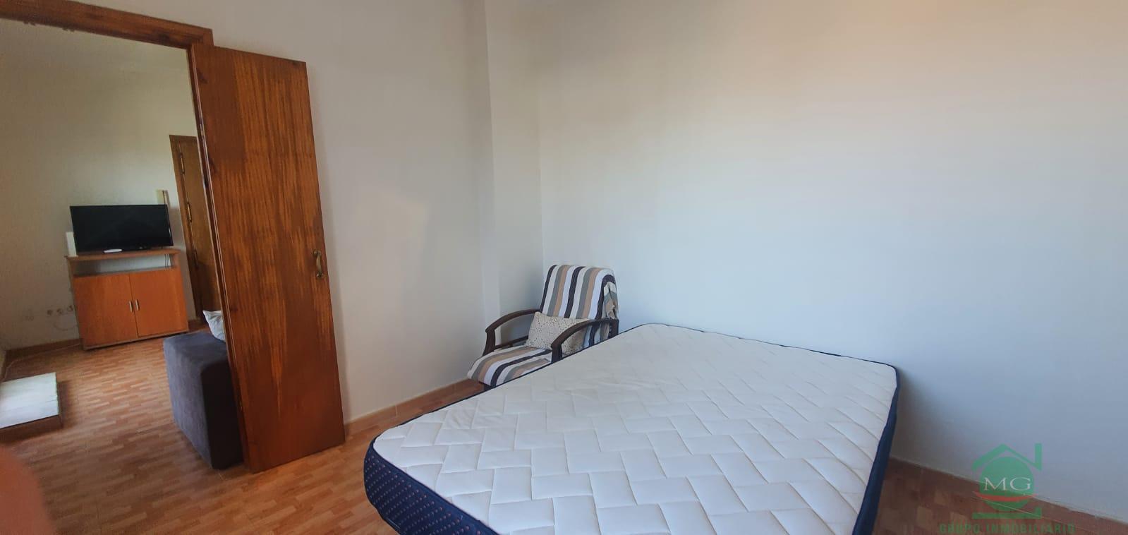For sale of penthouse in La Linea de la Concepcion