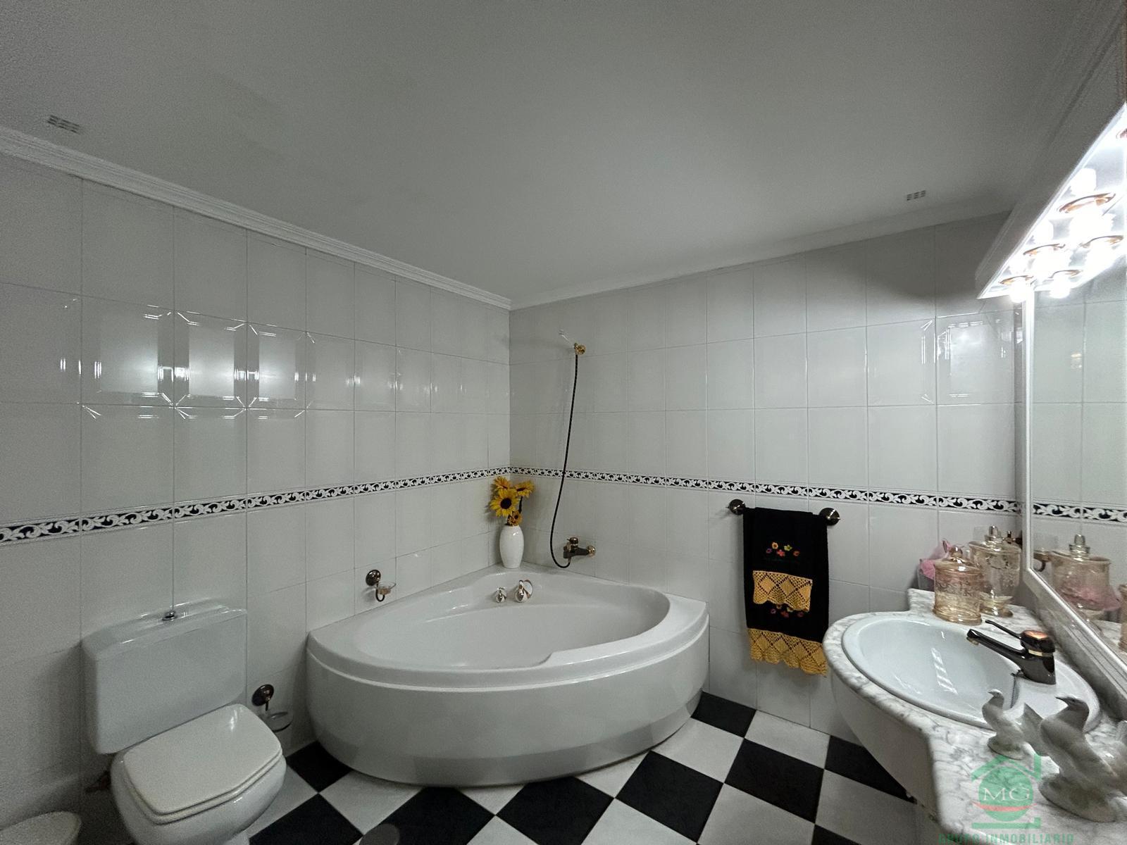 For sale of house in Los Barrios