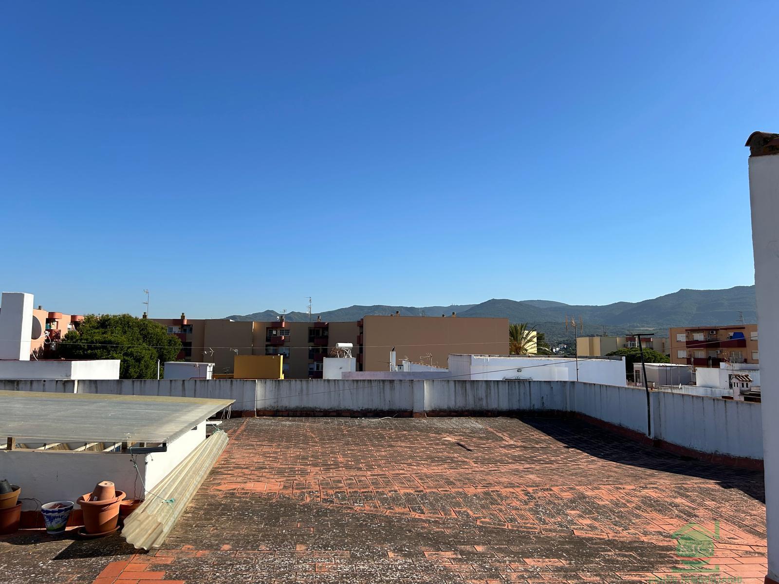 For sale of house in Los Barrios