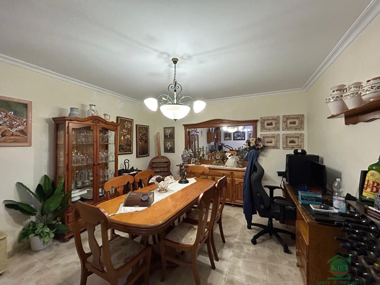 For sale of house in Los Barrios