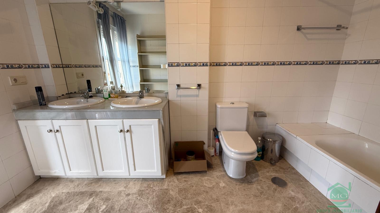 For sale of house in San Roque