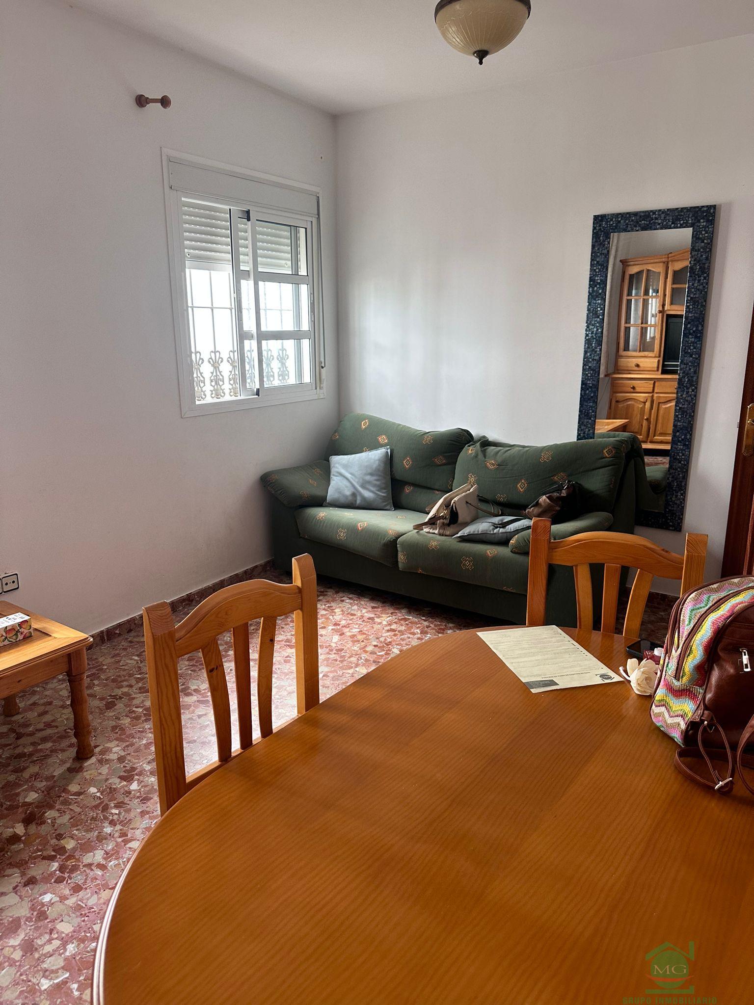 For sale of apartment in Alcalá de los Gazules