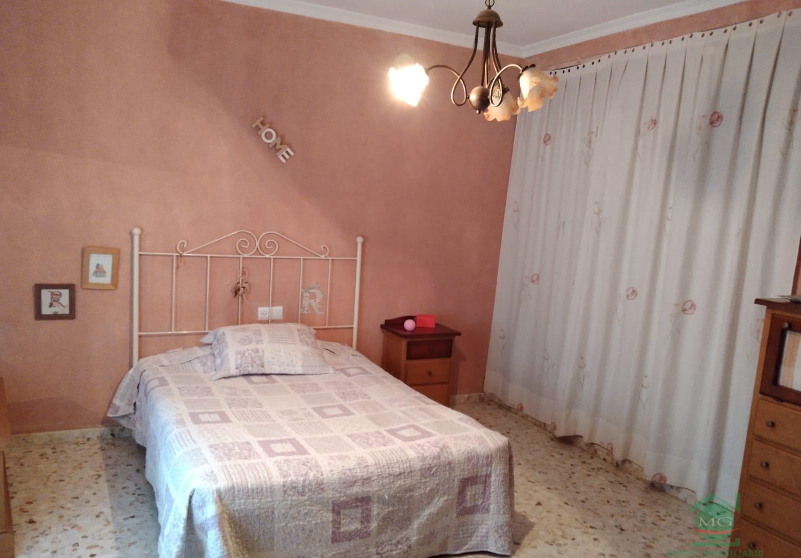 For sale of house in Alcalá de los Gazules