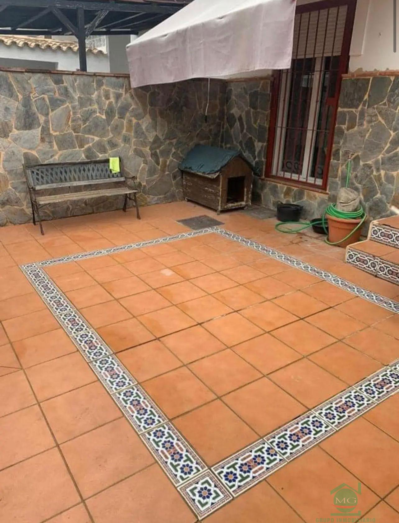 For sale of house in San Roque