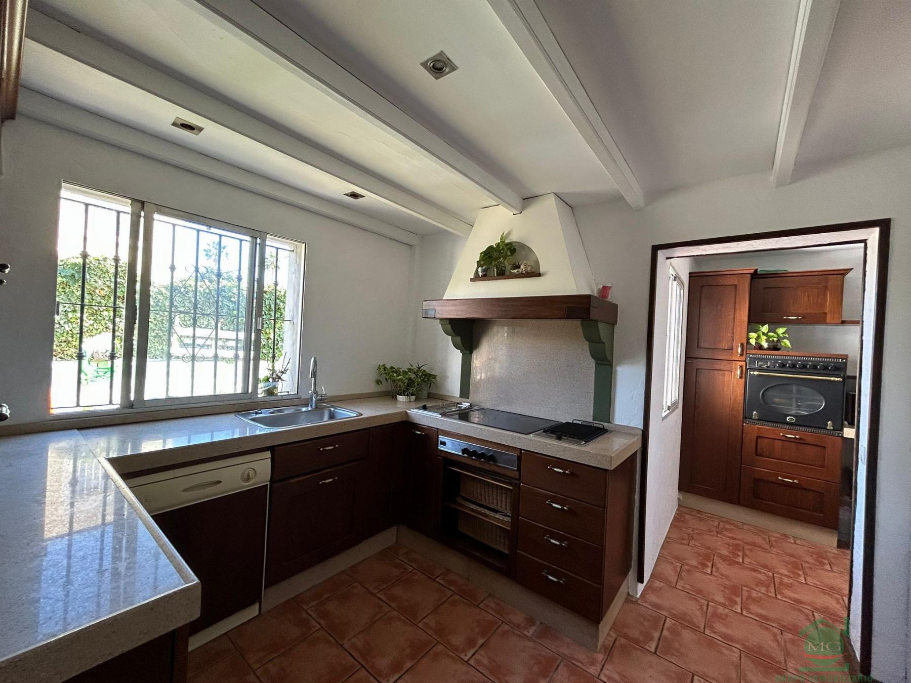 For sale of chalet in Los Barrios