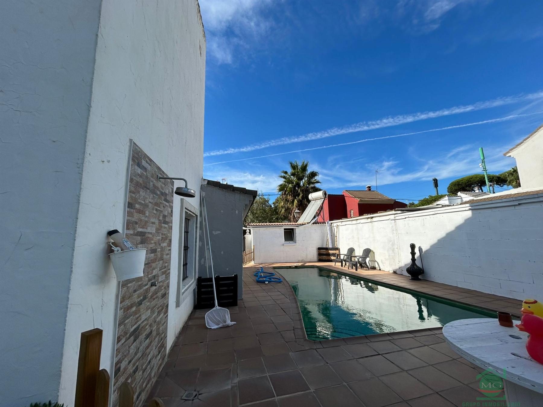 For sale of chalet in Los Barrios