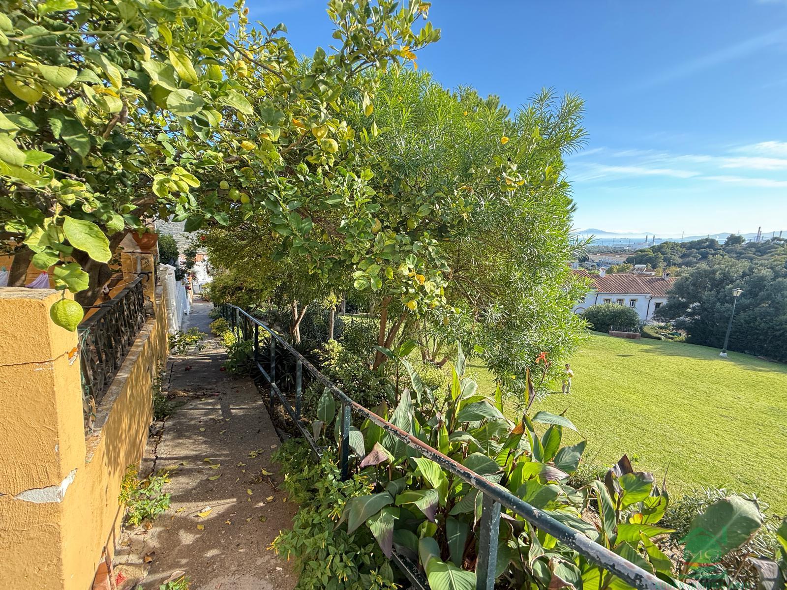 For sale of house in San Roque