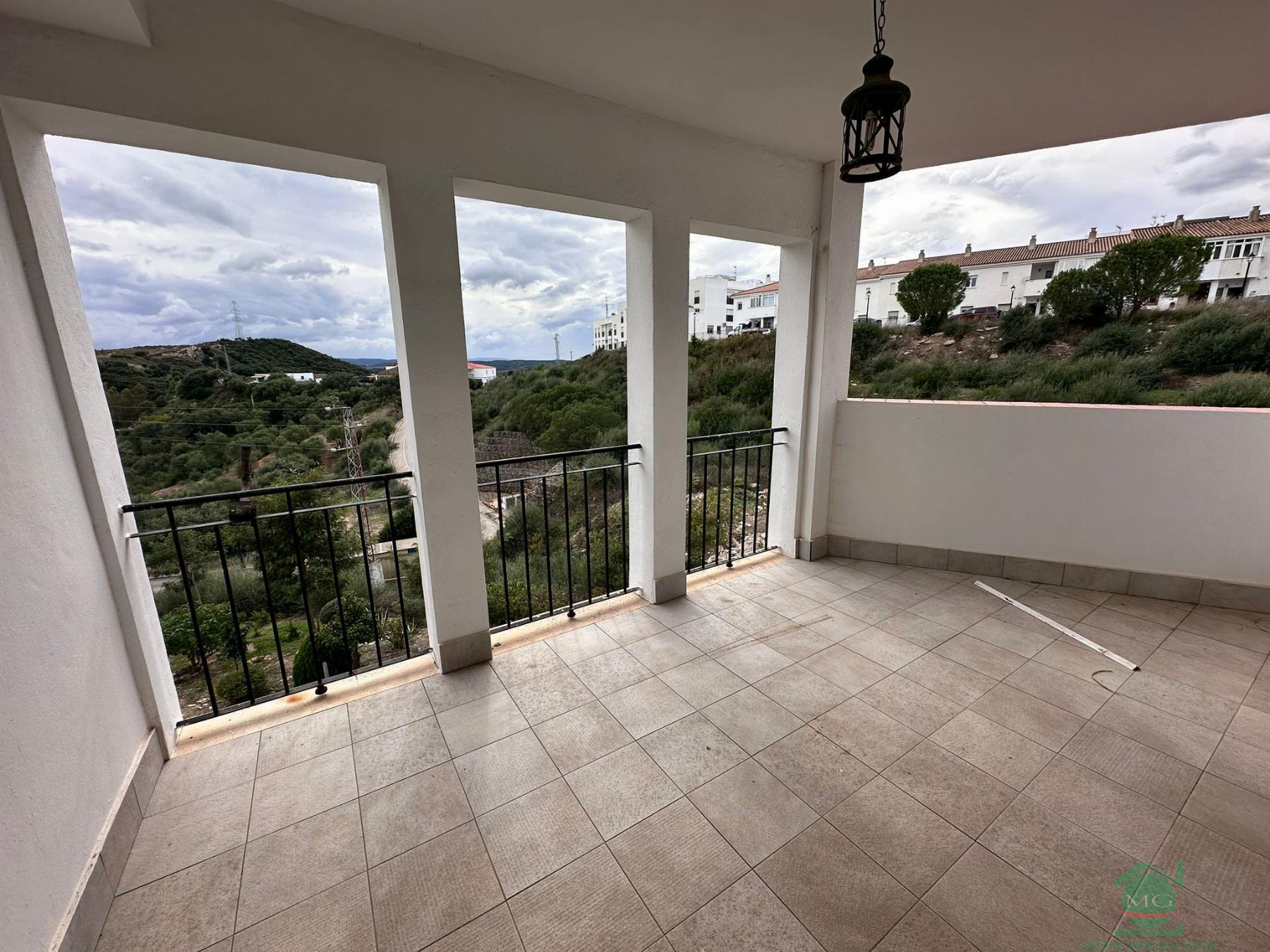 For sale of flat in Alcalá de los Gazules