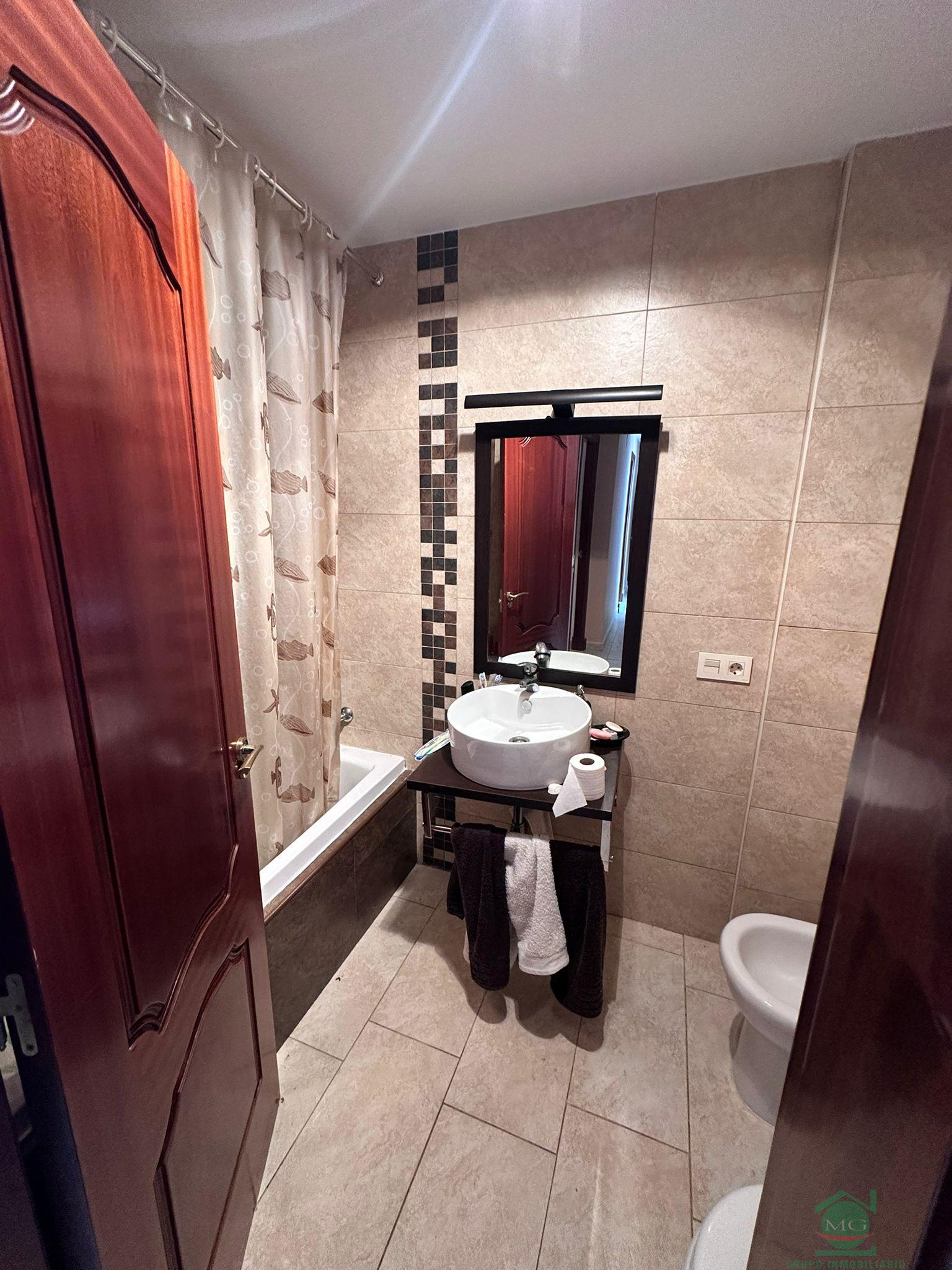 For sale of flat in Alcalá de los Gazules