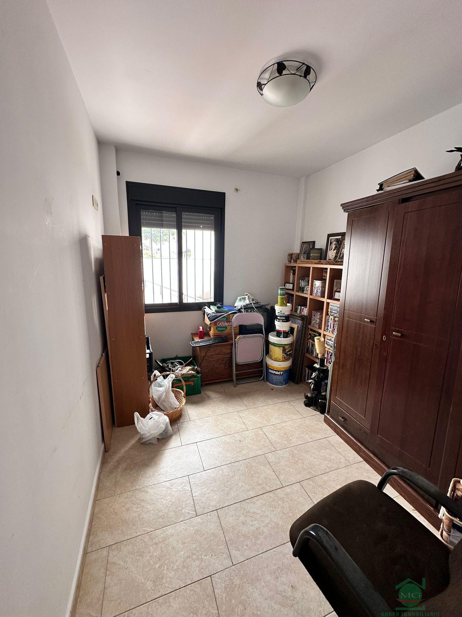 For sale of flat in Alcalá de los Gazules