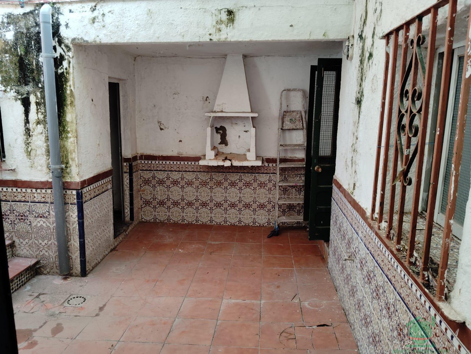 For sale of house in Los Barrios