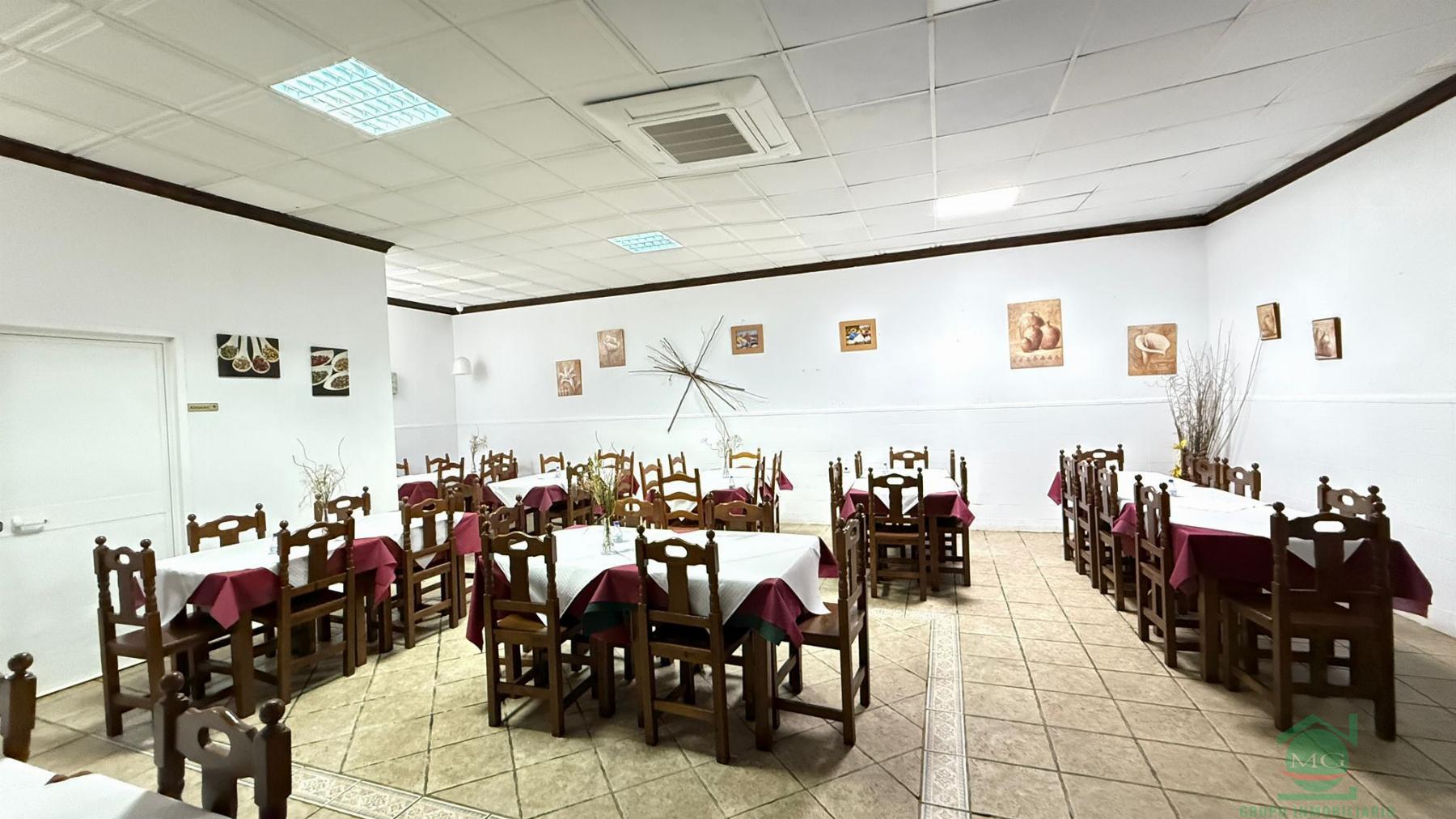 Venta de local comercial en La Linea de la Concepcion