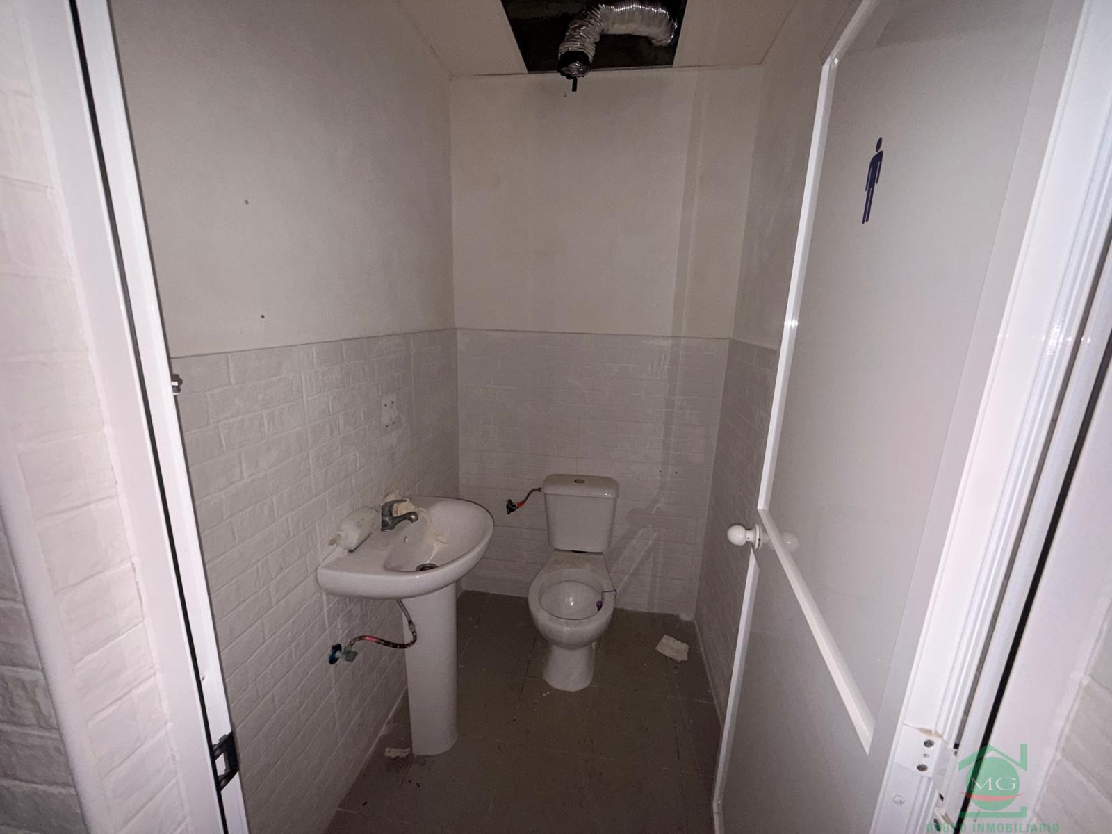 Alquiler de nave en Los Barrios