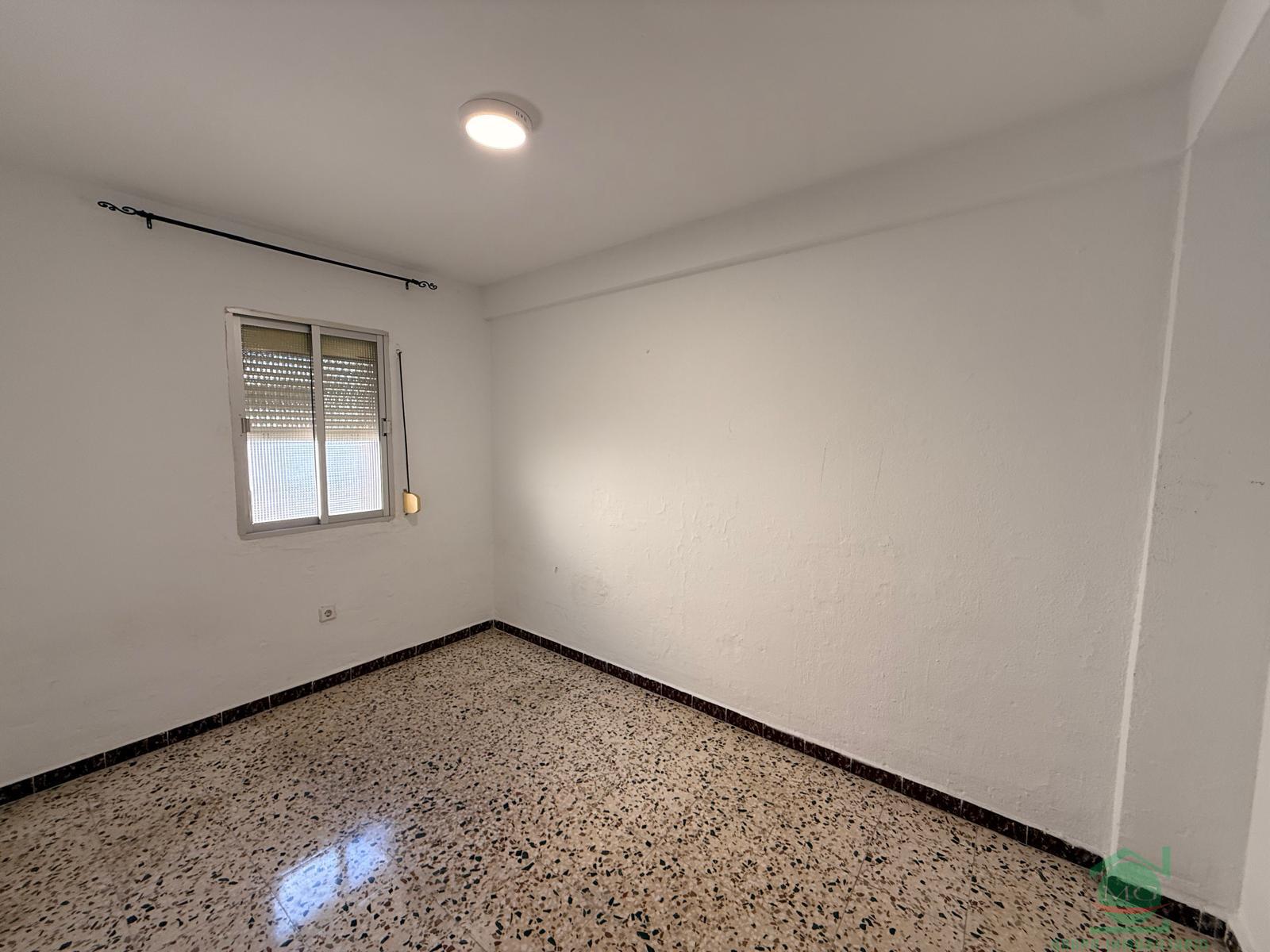 Venta de piso en Los Barrios