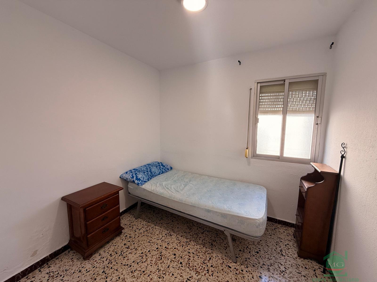 Venta de piso en Los Barrios