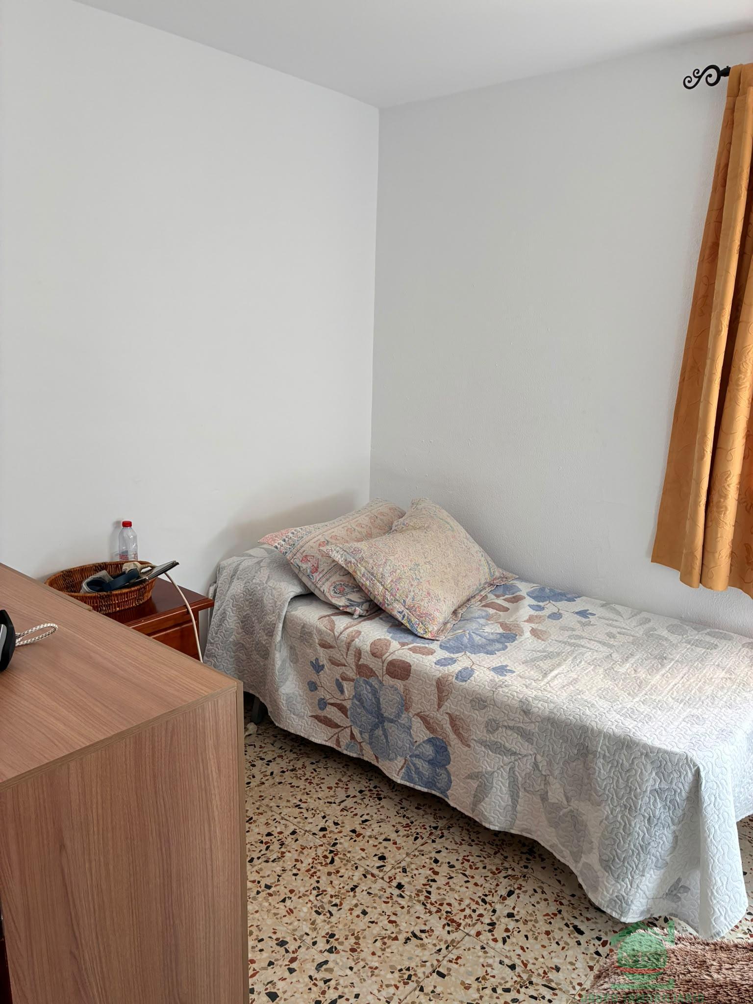 Venta de piso en Los Barrios
