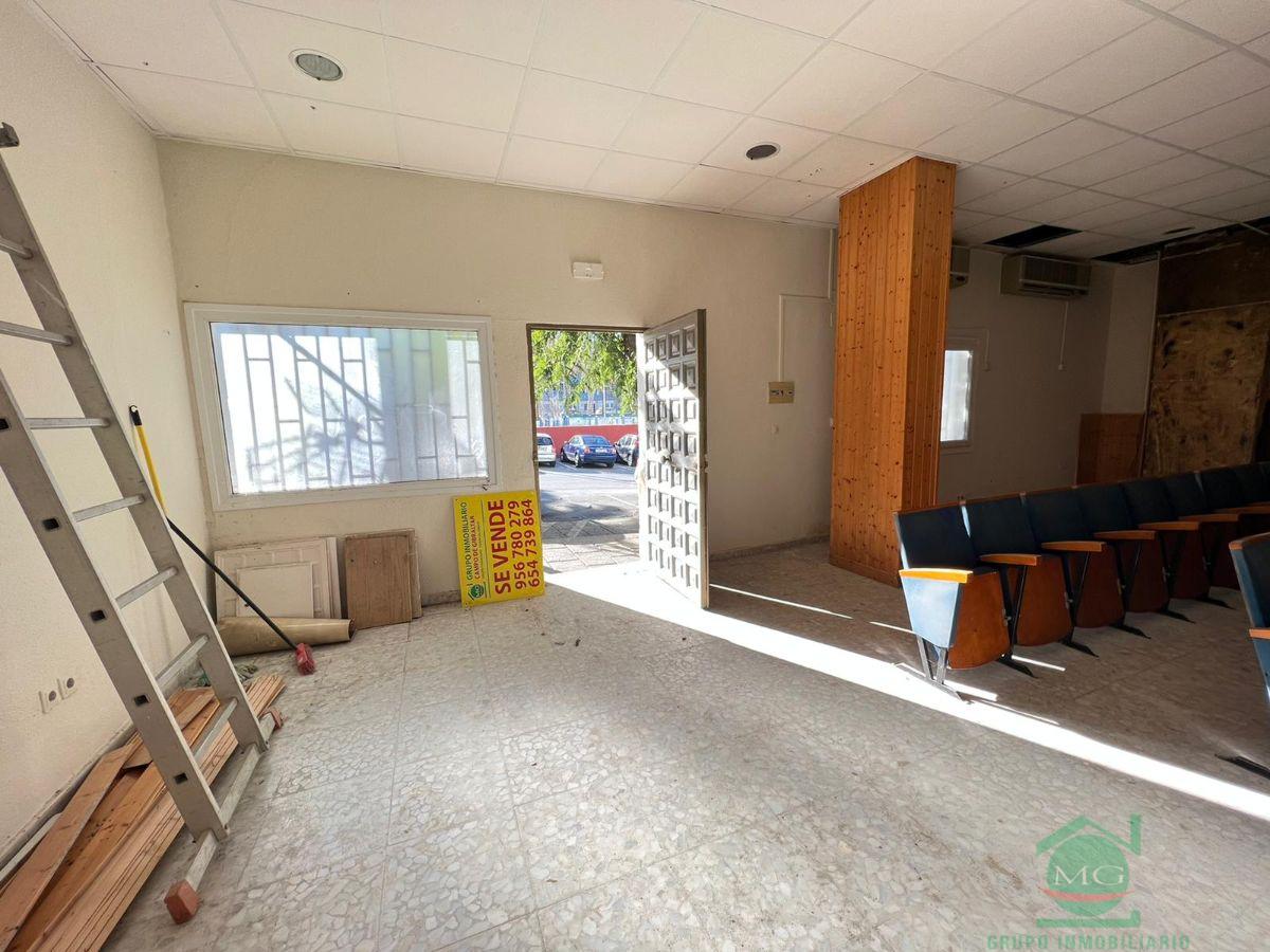 For sale of commercial in San Roque