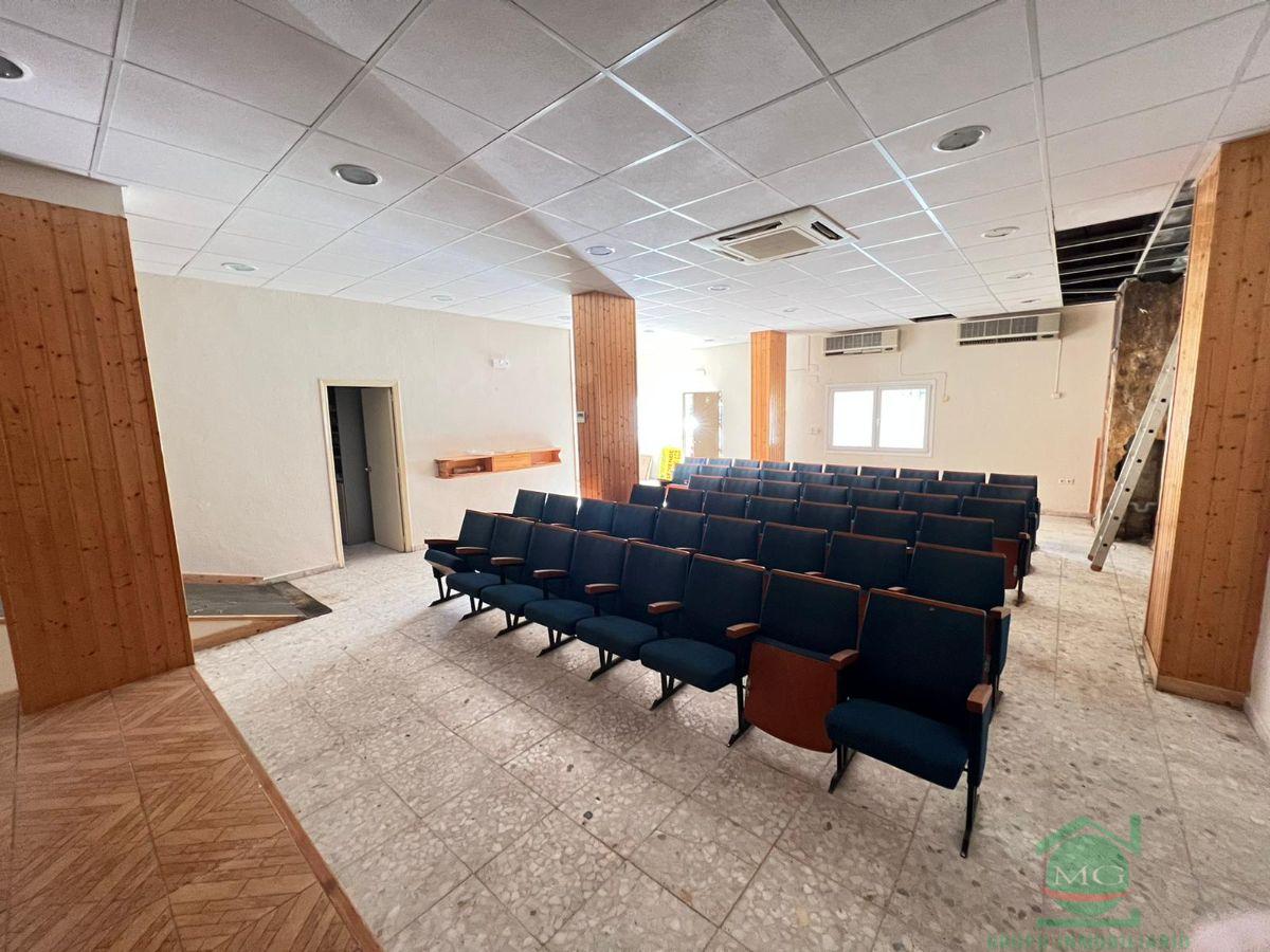 For sale of commercial in San Roque
