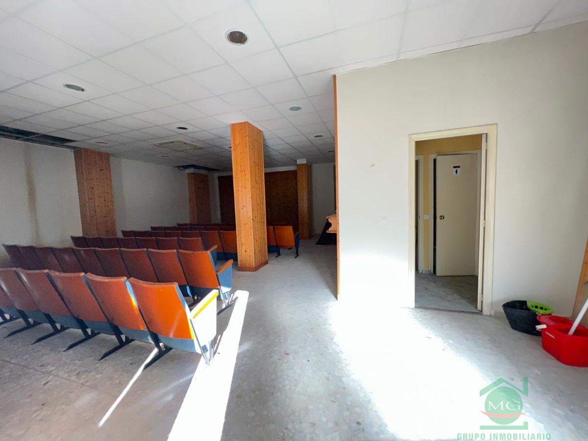 For sale of commercial in San Roque