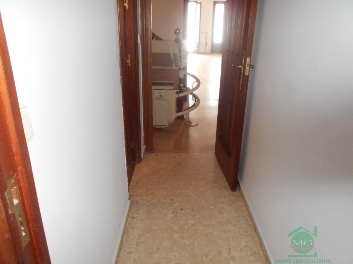 For sale of duplex in San Roque