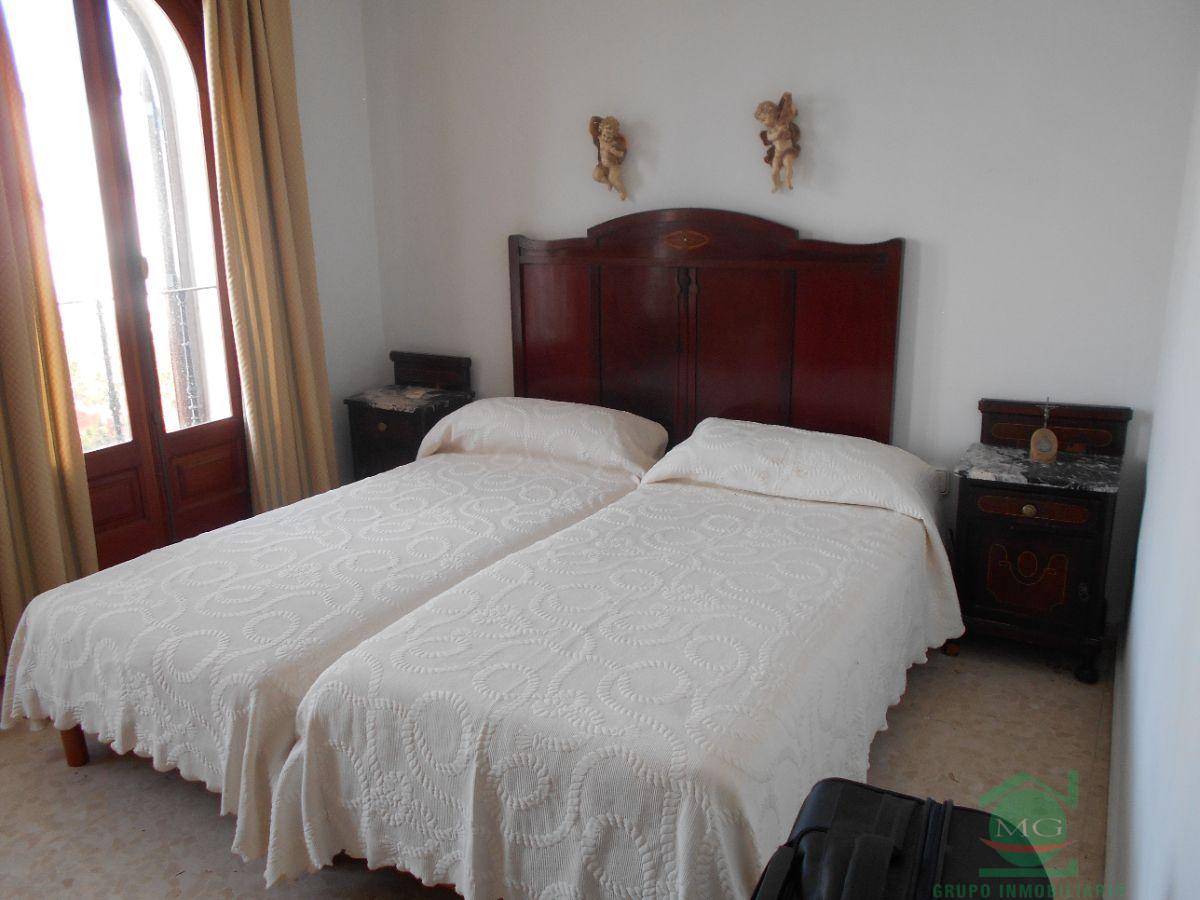 For sale of duplex in San Roque