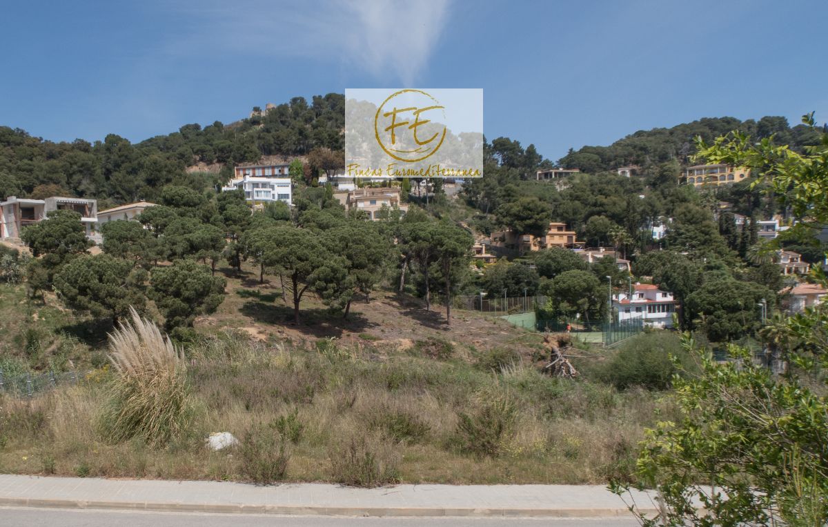 Köp av marken i Blanes