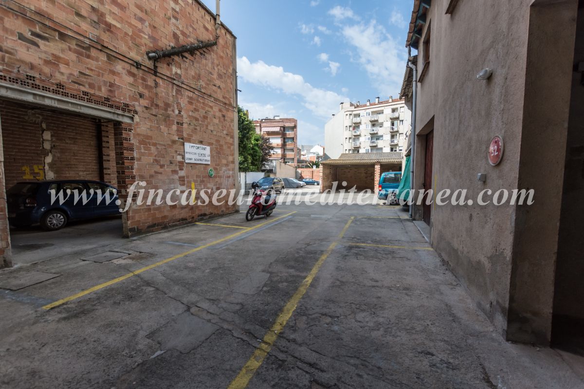 For sale of building in Blanes