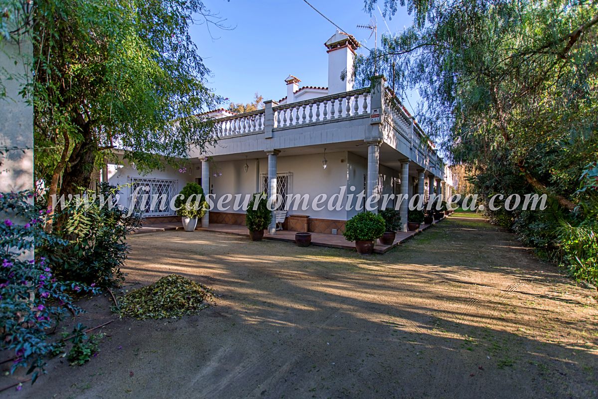 Venta de villa en Pineda de Mar