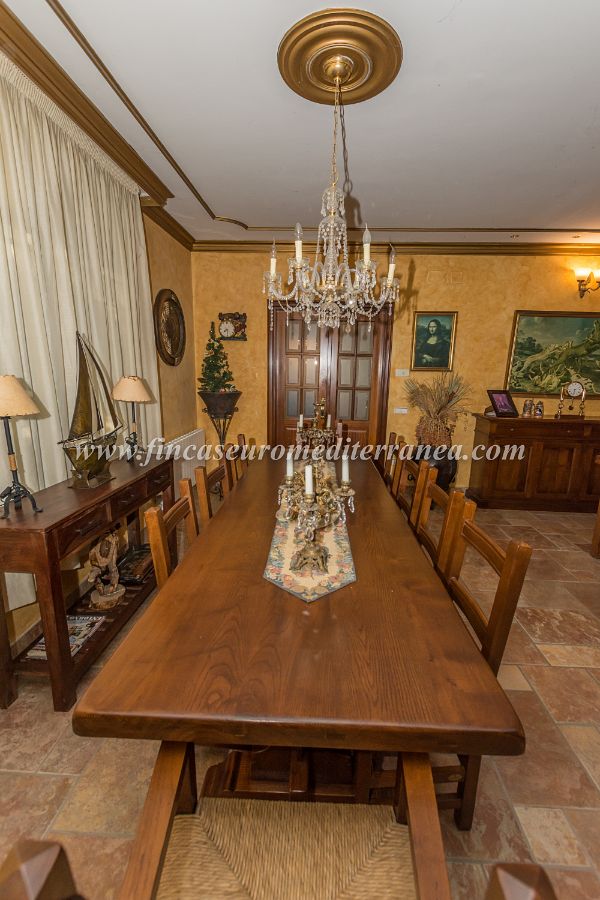 Venta de villa en Pineda de Mar