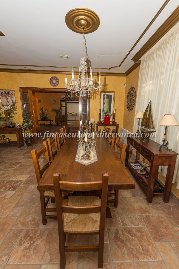 For sale of villa in Pineda de Mar