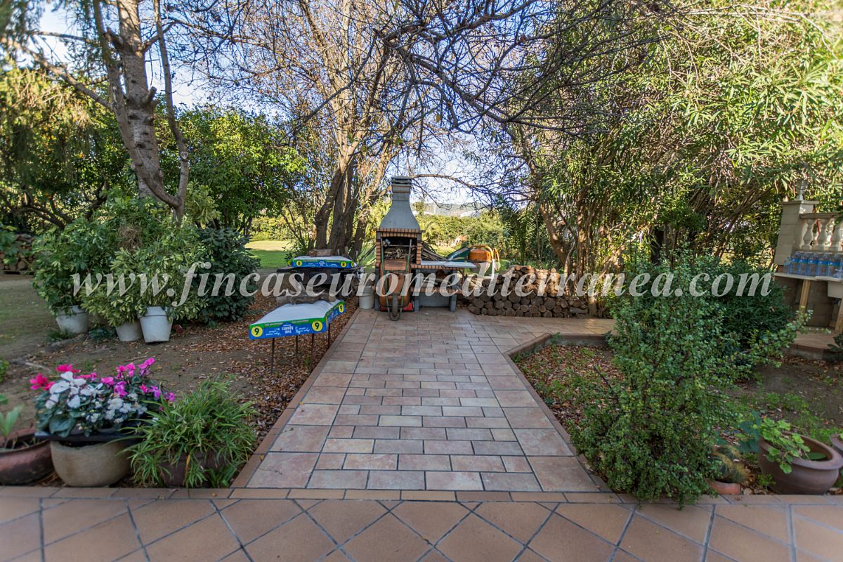 For sale of villa in Pineda de Mar