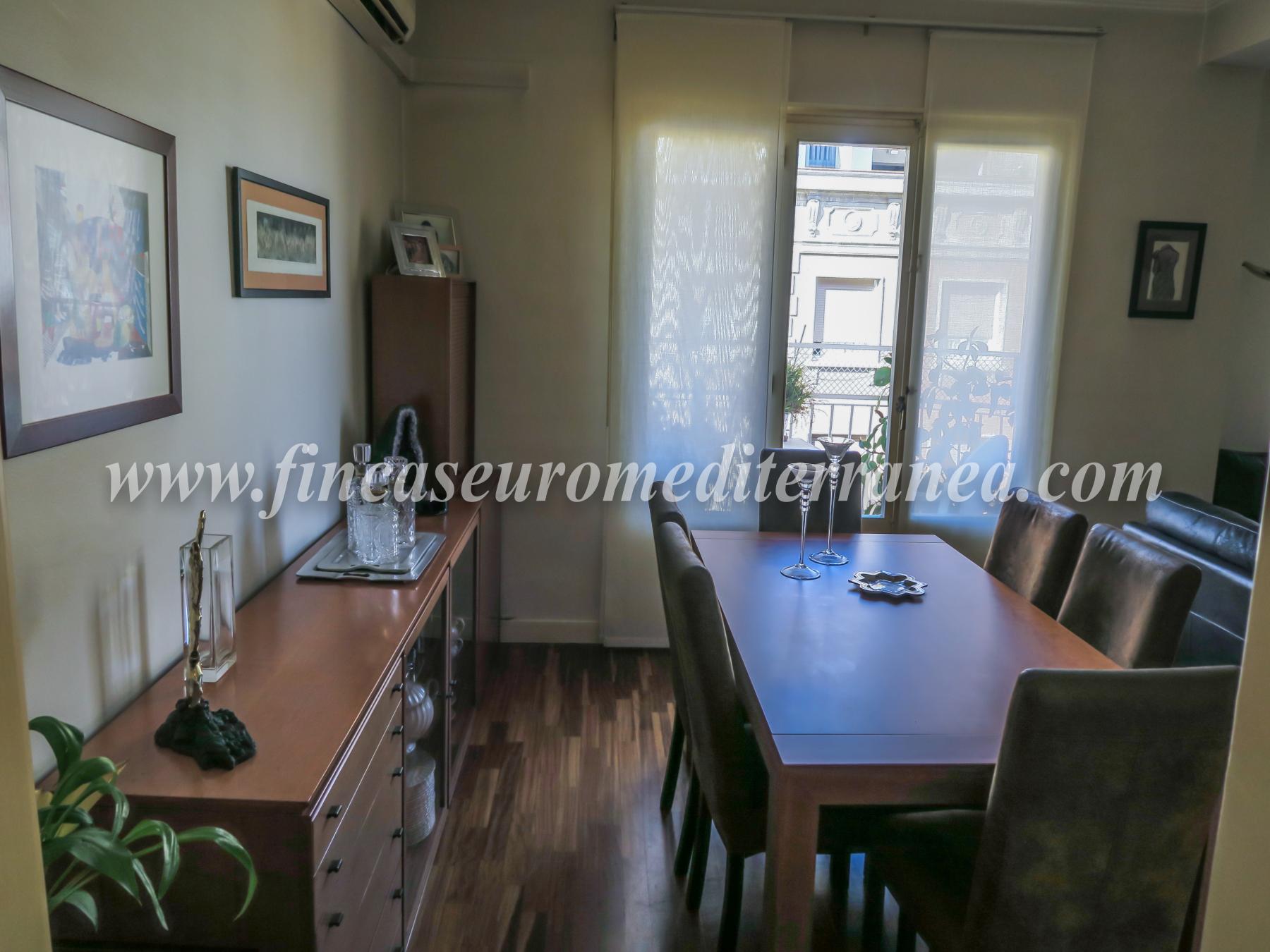 For sale of apartment in Barcelona