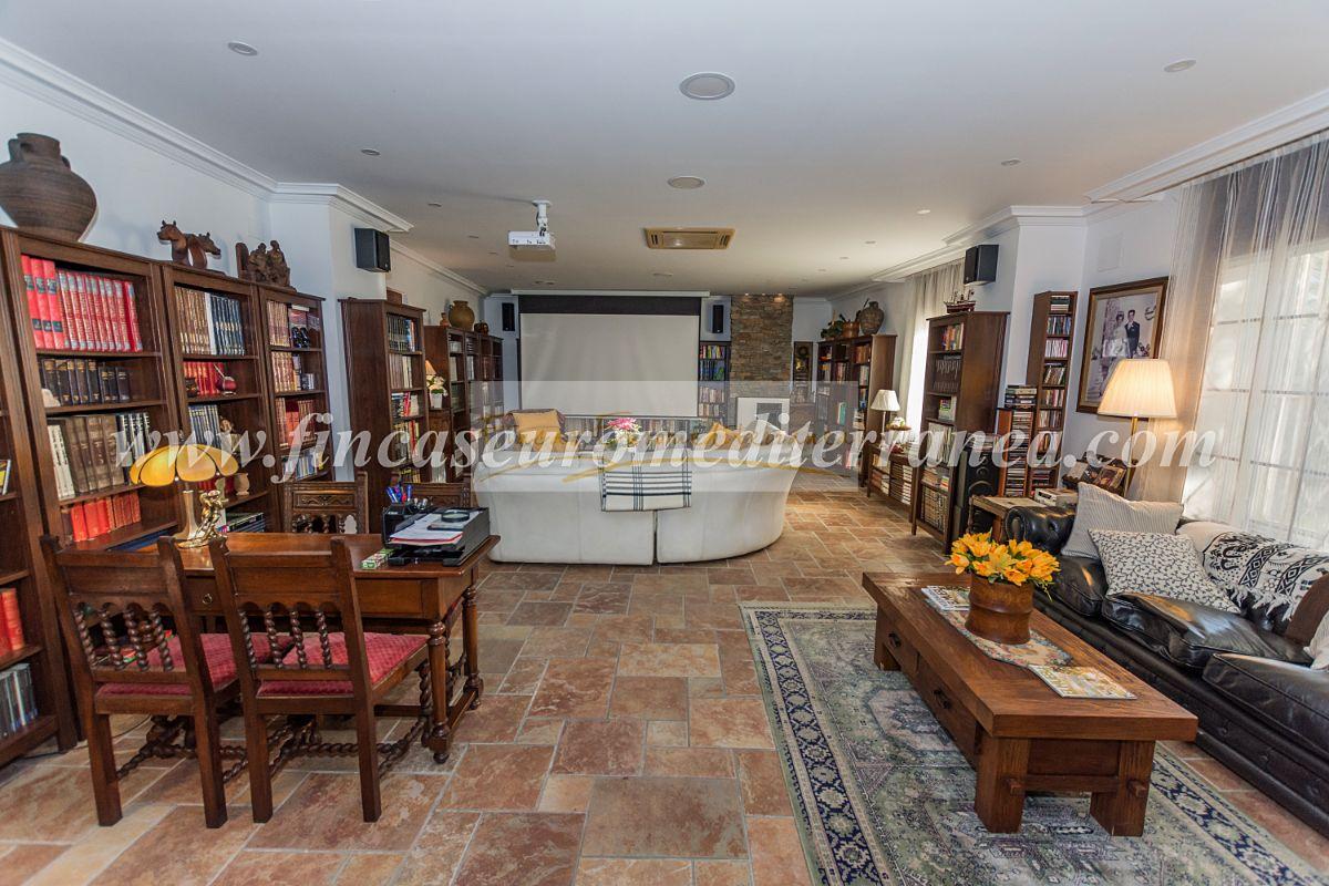 For sale of villa in Pineda de Mar