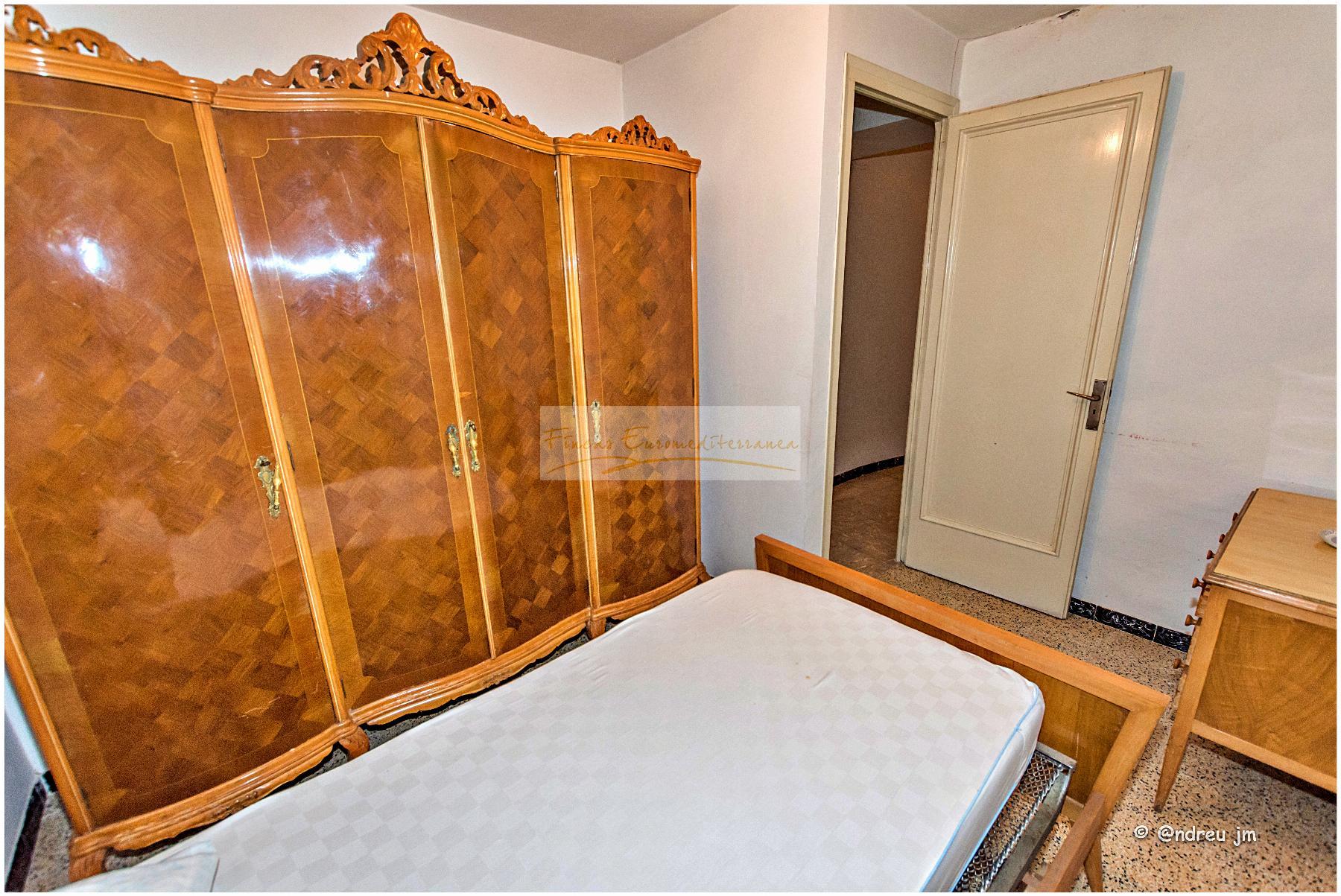 For sale of house in Montmaneu