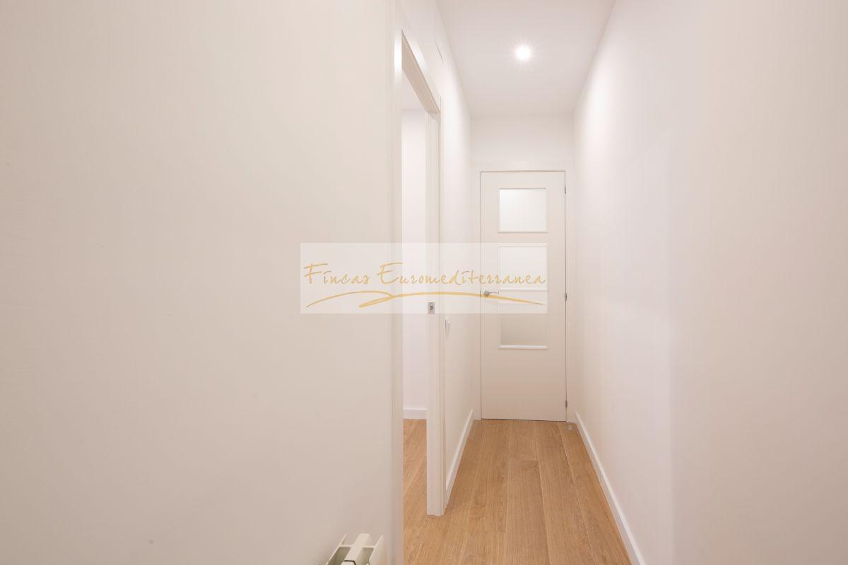 For sale of flat in Barcelona