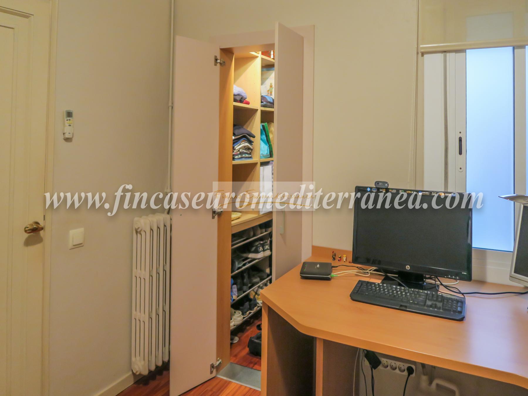 For sale of apartment in Barcelona