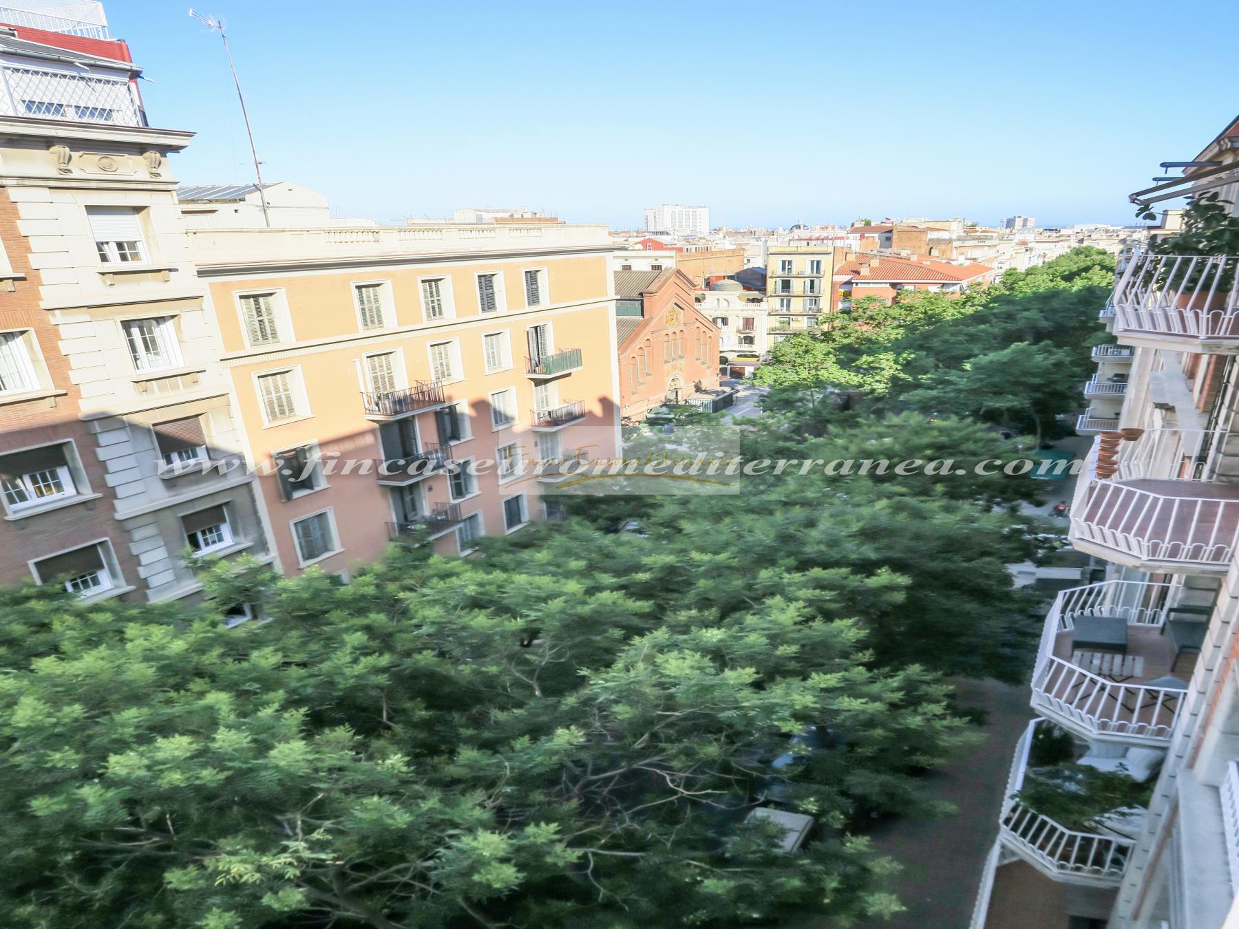 For sale of apartment in Barcelona