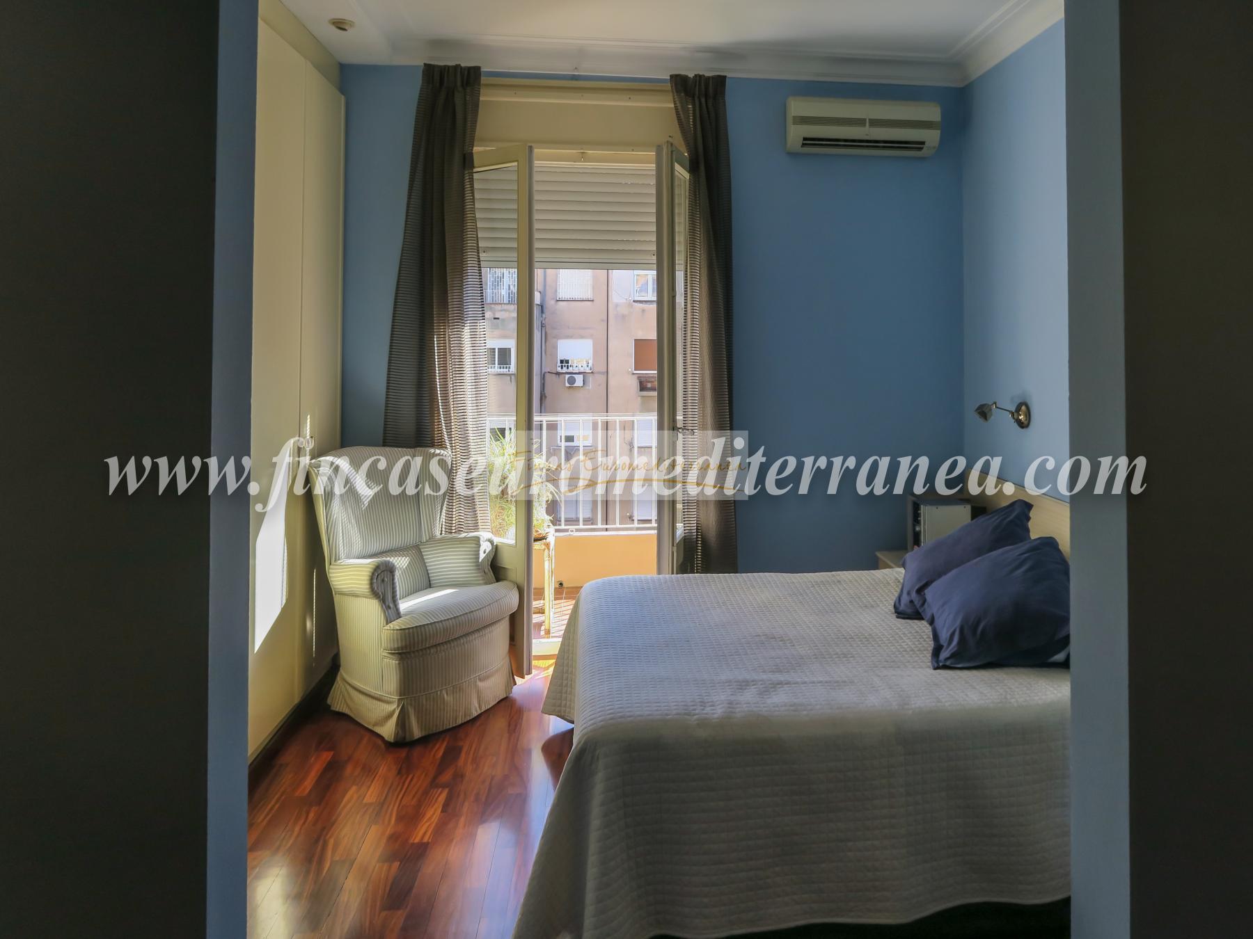 For sale of apartment in Barcelona
