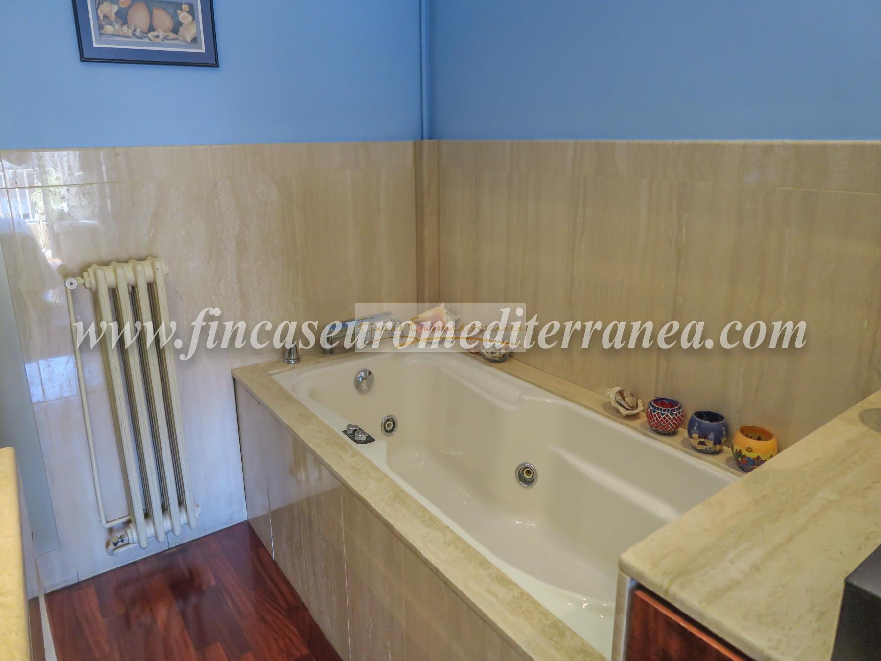 For sale of apartment in Barcelona