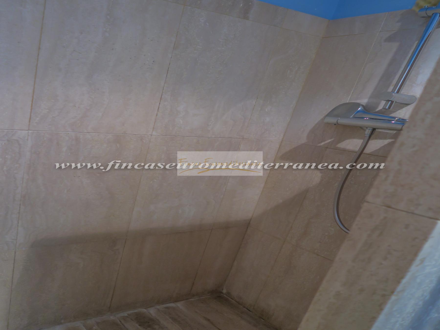 For sale of apartment in Barcelona