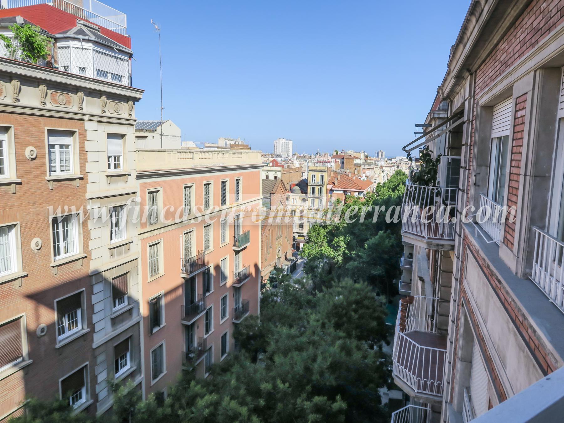 For sale of apartment in Barcelona