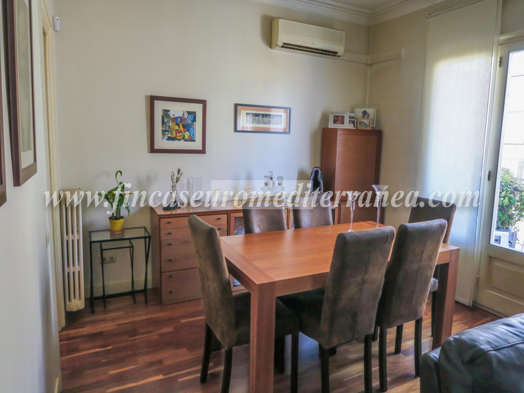 For sale of apartment in Barcelona