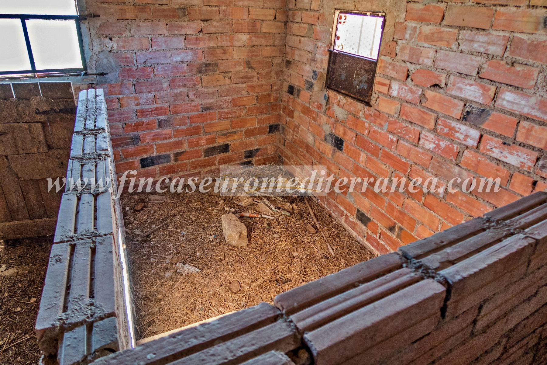 For sale of house in Montmaneu